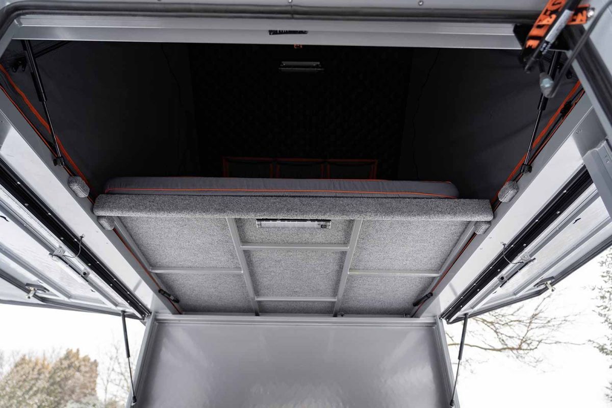 Alu-Cab Canopy fold-down bed
