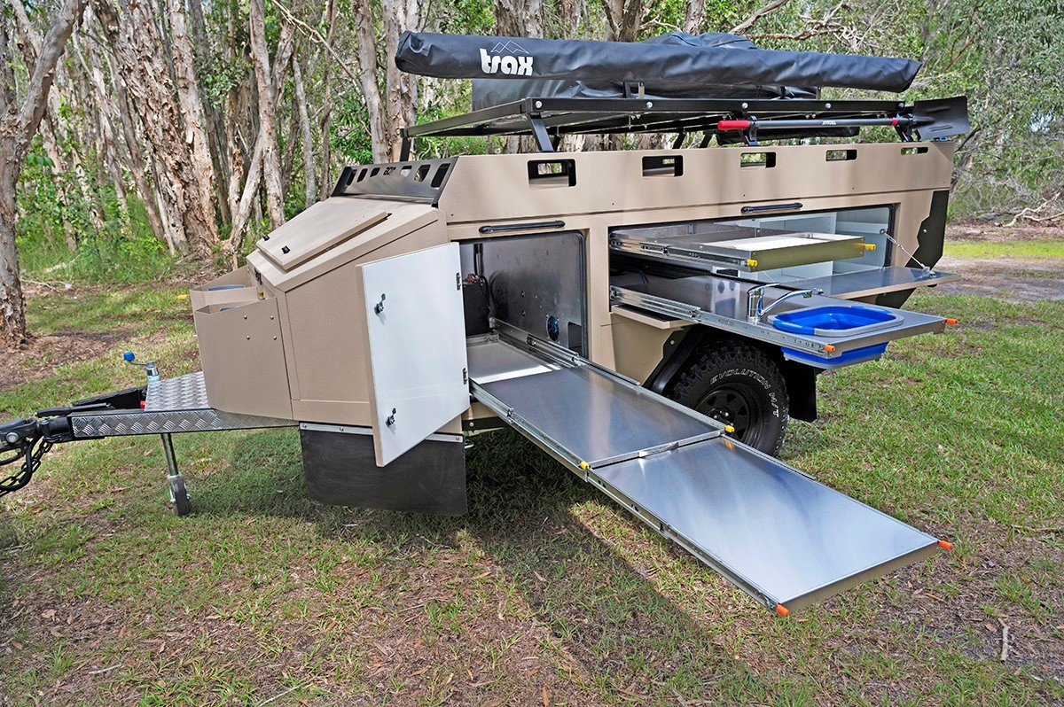 For a compact trailer, the Sierra ZR has some serious kitchen space