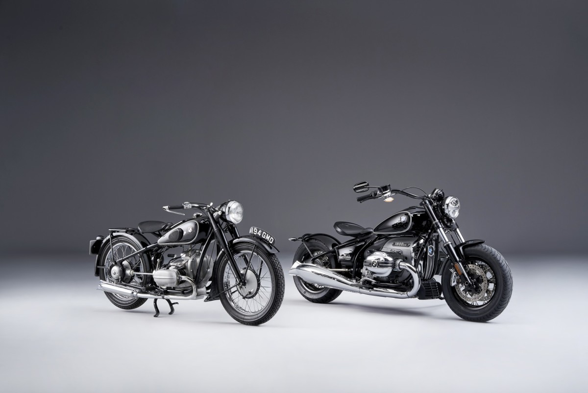 Th3 2021 BMW R18 Cruiser First Edition next to its inspiration source, the 1936 R5