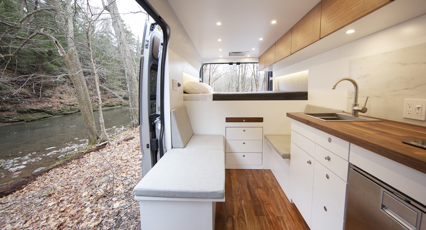 We think this combination of white, stainless steel and wood is very clean and stylish
