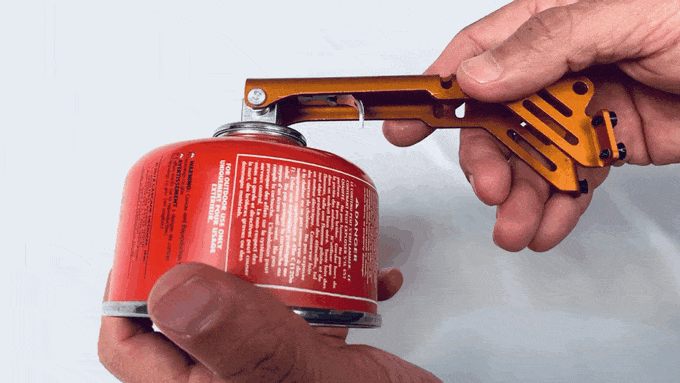 If you find yourself with an emptied canister, the Handled tool can then be disassembled in a few seconds to take on a completely different task