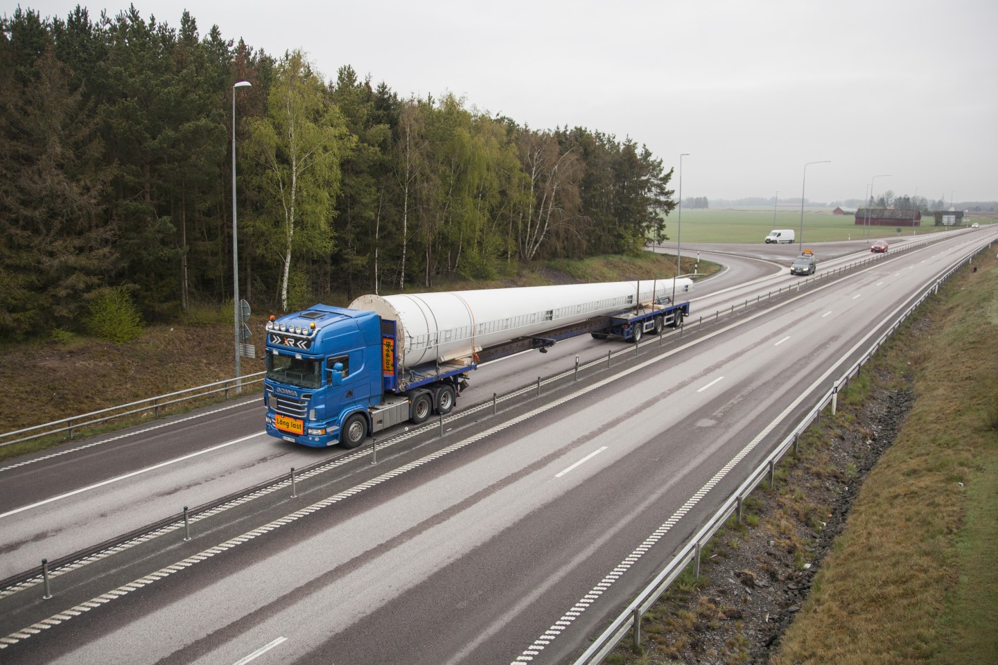 Modvion's modular wind tower is transported through Sweden