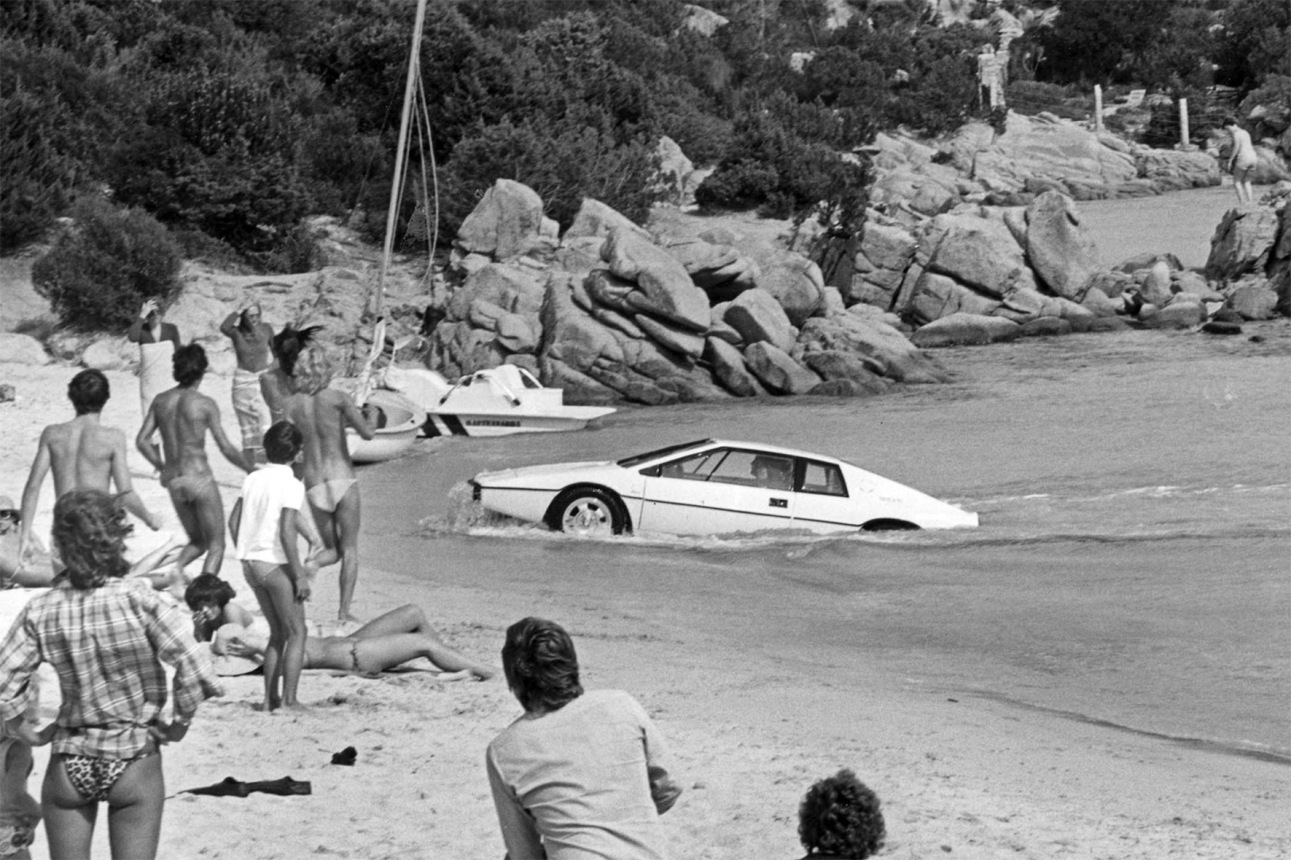 The Lotus Esprit submarine car became almost as famous as the original gadget-festooned James Bond Aston Martin DB5. The fully-functioning custom submarine in the shape of a Lotus Esprit S1 sports car was built just for the movie and created a sensation on the silver screen when it was used by MI6 Agent 007 (Roger Moore) to escape the villains in the 1977 movie The Spy Who Loved Me. The submarine was sold at auction by RM-Sotheby’s in London in 2013 for £616,000 with the mystery buyer eventually confirmed as Tesla boss Elon Musk.