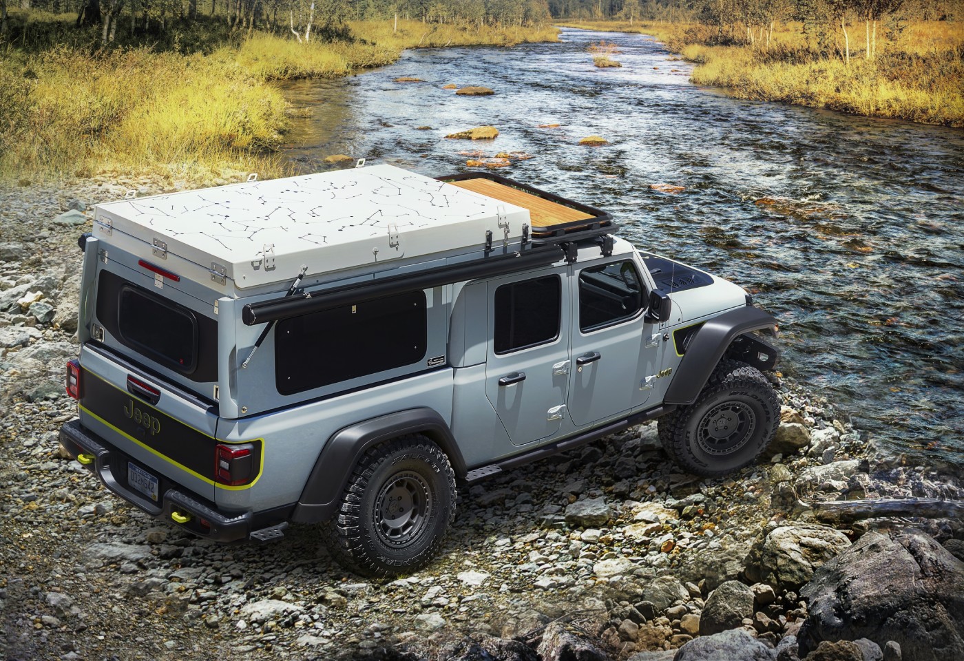 With its windows, body color paint and rooftop graphics, the AT Overland Habitat is a little comfier and more stylish on the Jeep Gladiator Farout than more basic iterations we've seen previously