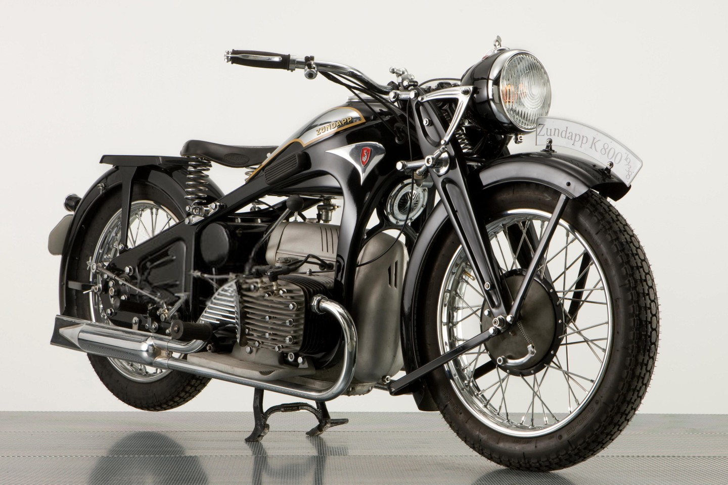 1937 Zündapp K800 FOUR | £ 14,950 (US$ 19,332) | Bonhams, London | 27 Feb 2010