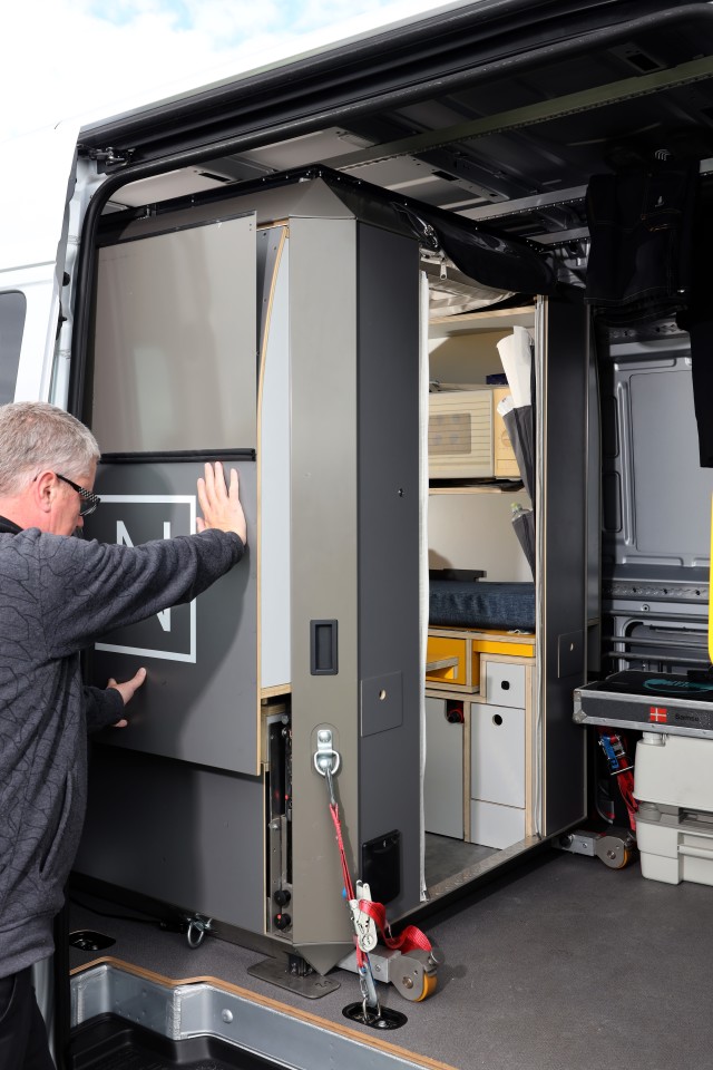 The PlugVan sidewalls push in when it's time to remove the module, expanding inside the van to fit the full van width