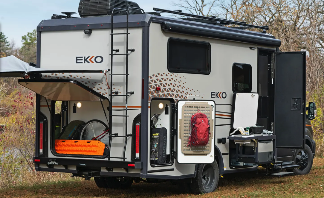 With plenty of gear storage, an available slide-out kitchen and an all-wheel-drive chassis, the Ekko looks the part of an off-grid camper