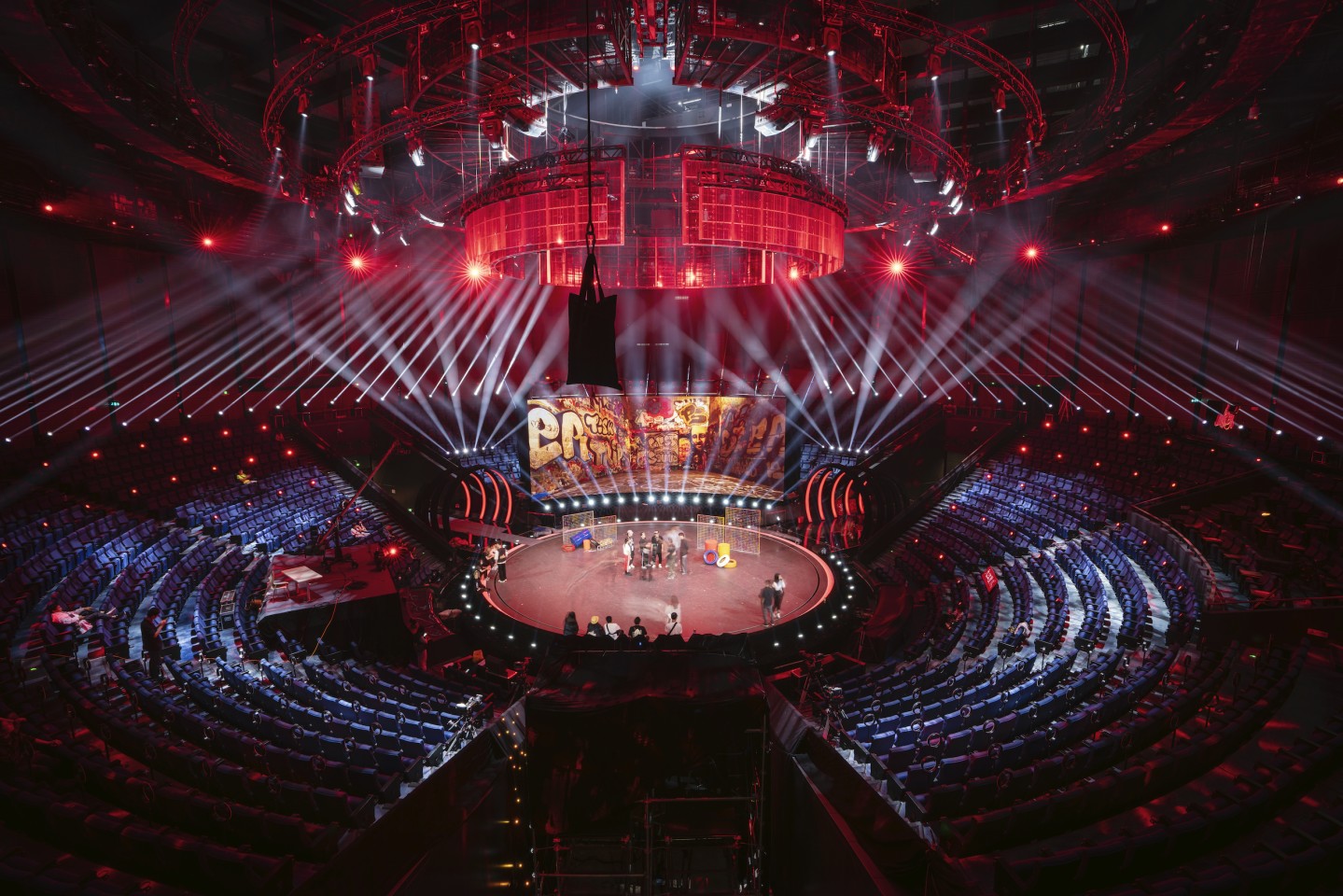 The Sunac Guangzhou Grand Theatre has a 2,000 seat capacity