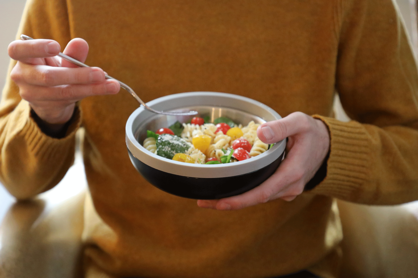 Bonbowl buyers can choose between an uncoated or non-stick bowl