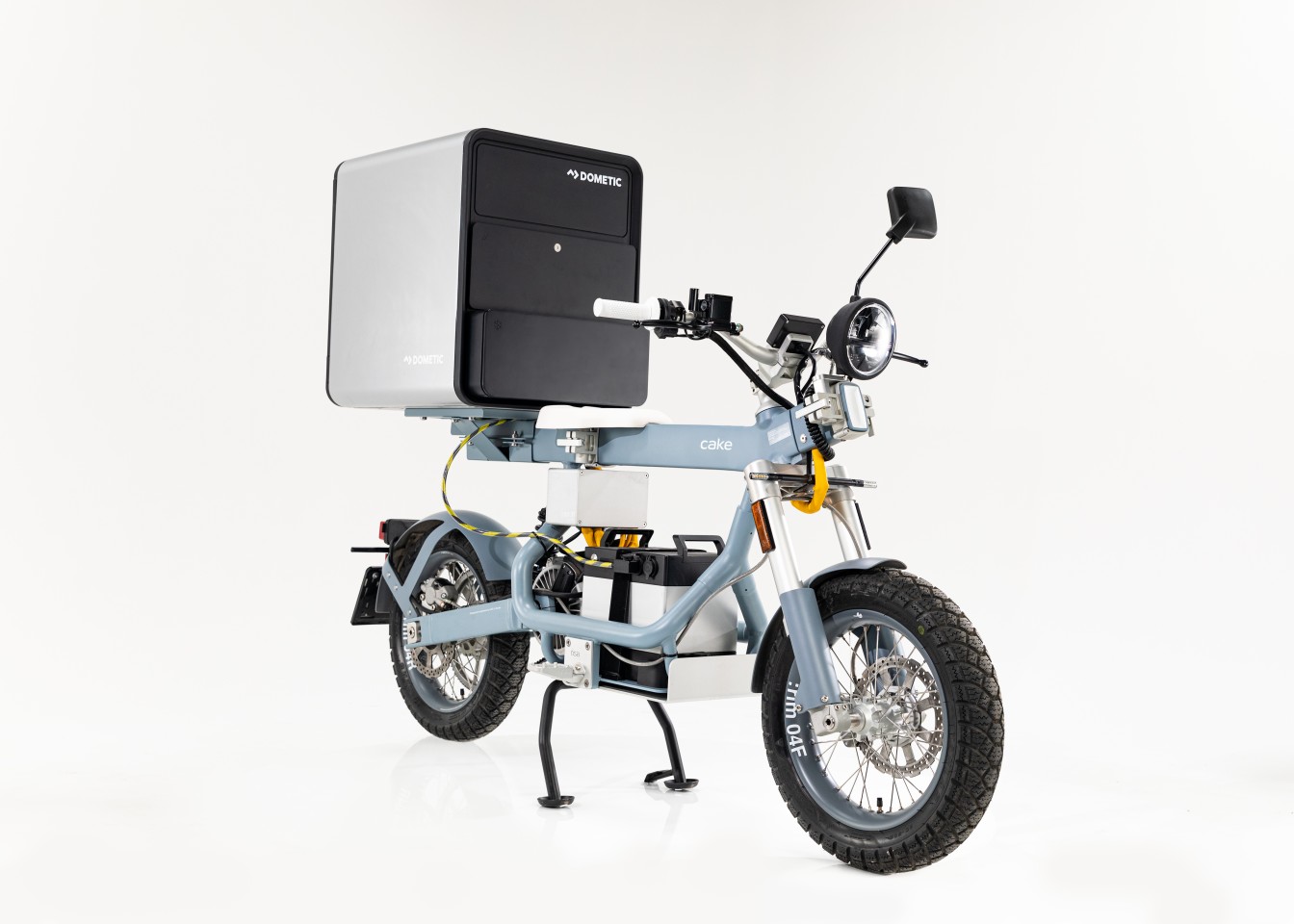 The Dometic Food Delivery Box is powered using the same battery as the Ösa electric utility moto it's mounted on