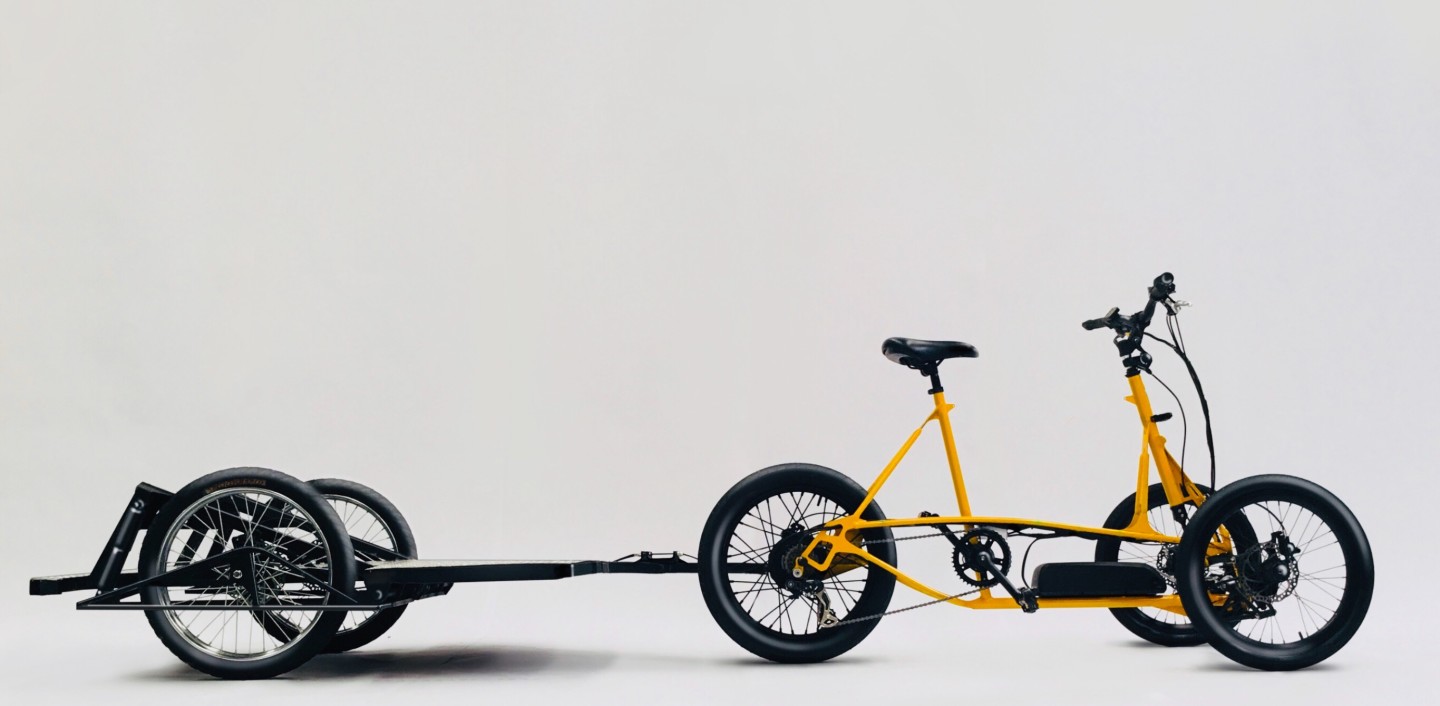 The Mastretta MX3 Cargo 200 Remolque features a 500-W motor, a 24-Ah battery option, and can haul up to 200 kg