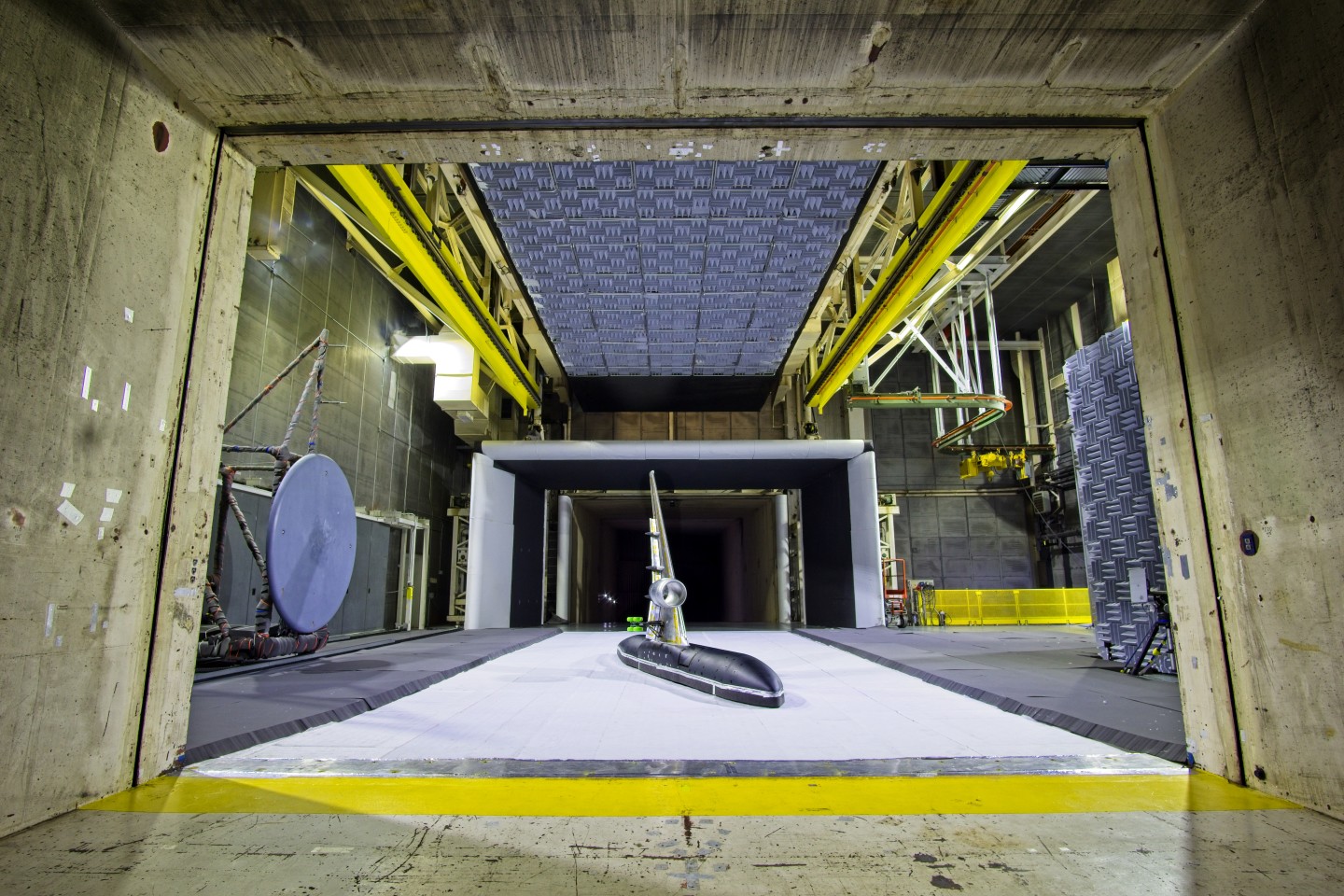 The CRM-QHL in the wind tunnel