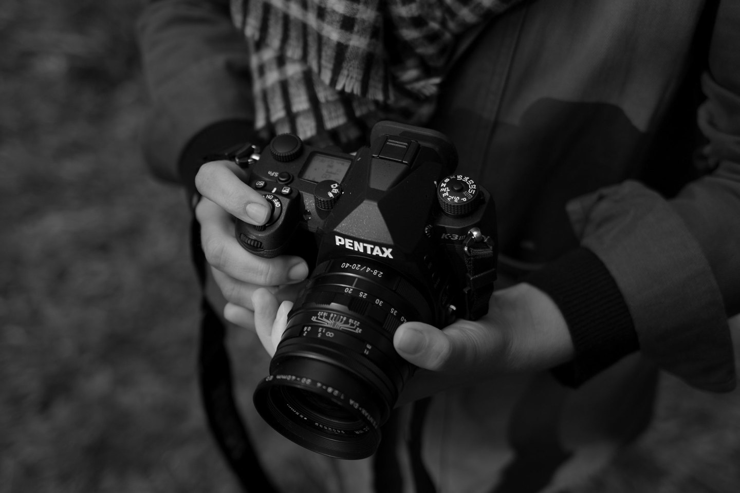 The AF system features 101 autofocus points and is supported by a new high-resolution AF image sensor
