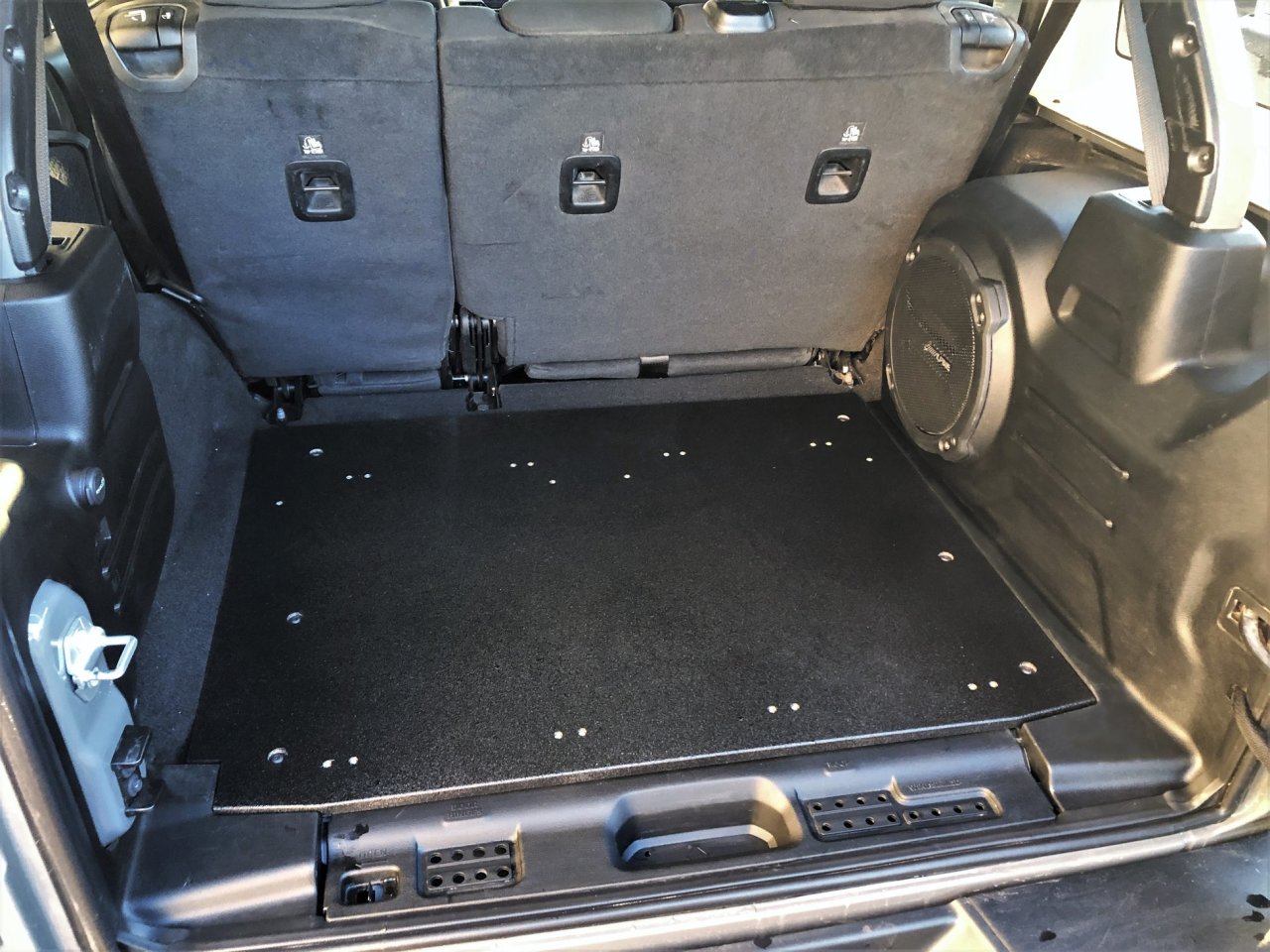 DirtBox has designed its initial base plates specifically for Wrangler JKU and JLU models; additional vehicle models will be supported in the future