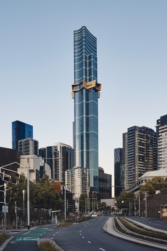 Australia 108 contains 100 floors