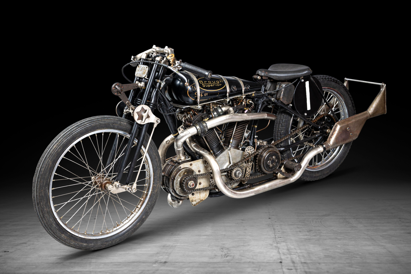 This Brough Superior SS100 1,000cc Supercharged Special Re-Creation is estimated to sell for between $170,400 to $241,400 (£120,000 to £170,000) at Bonhams’ Three-day Summer Motorcycle Sale on 2-4 July, 2022