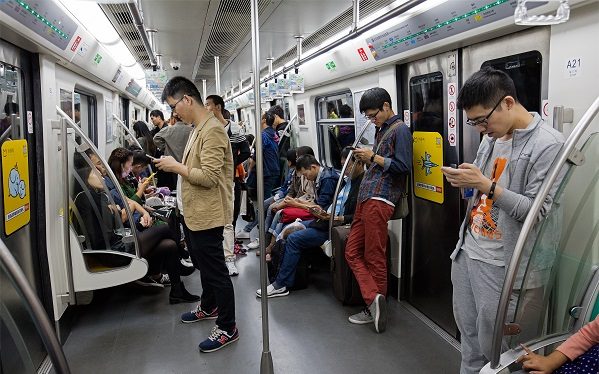 Los abonados chinos a 5G conservan sus teléfonos 4G