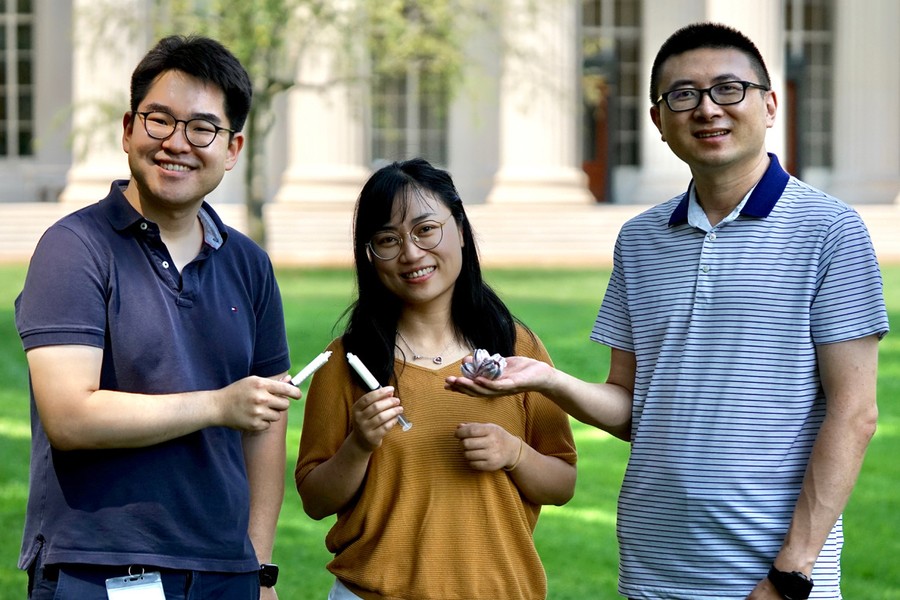 MIT researchers Hyunwoo Yuk, Jingjing Wu, and Xuanhe Zhao