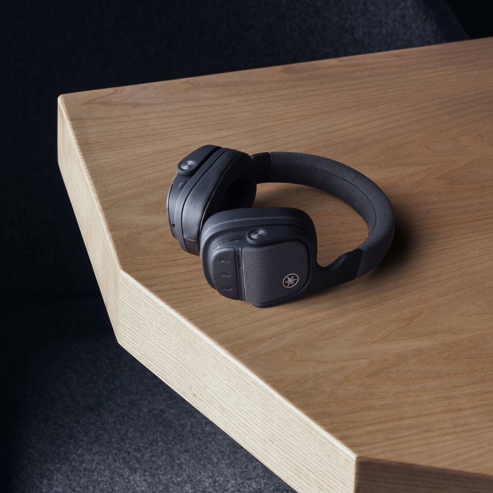 The headphones can track the orientation of a user's head and tweak sound delivery accordingly, come with active noise cancellation, and offer up to 34 hours of continuous use between charges