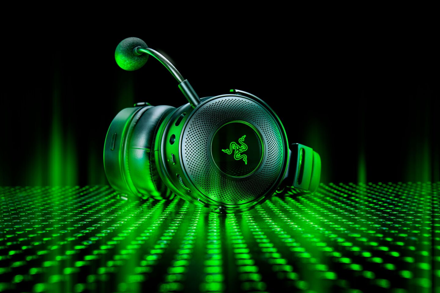 The Kraken V3 Pro gaming headphones come with a detachable supercardoid boom mic for the promise of clearer comms in the heat of battle