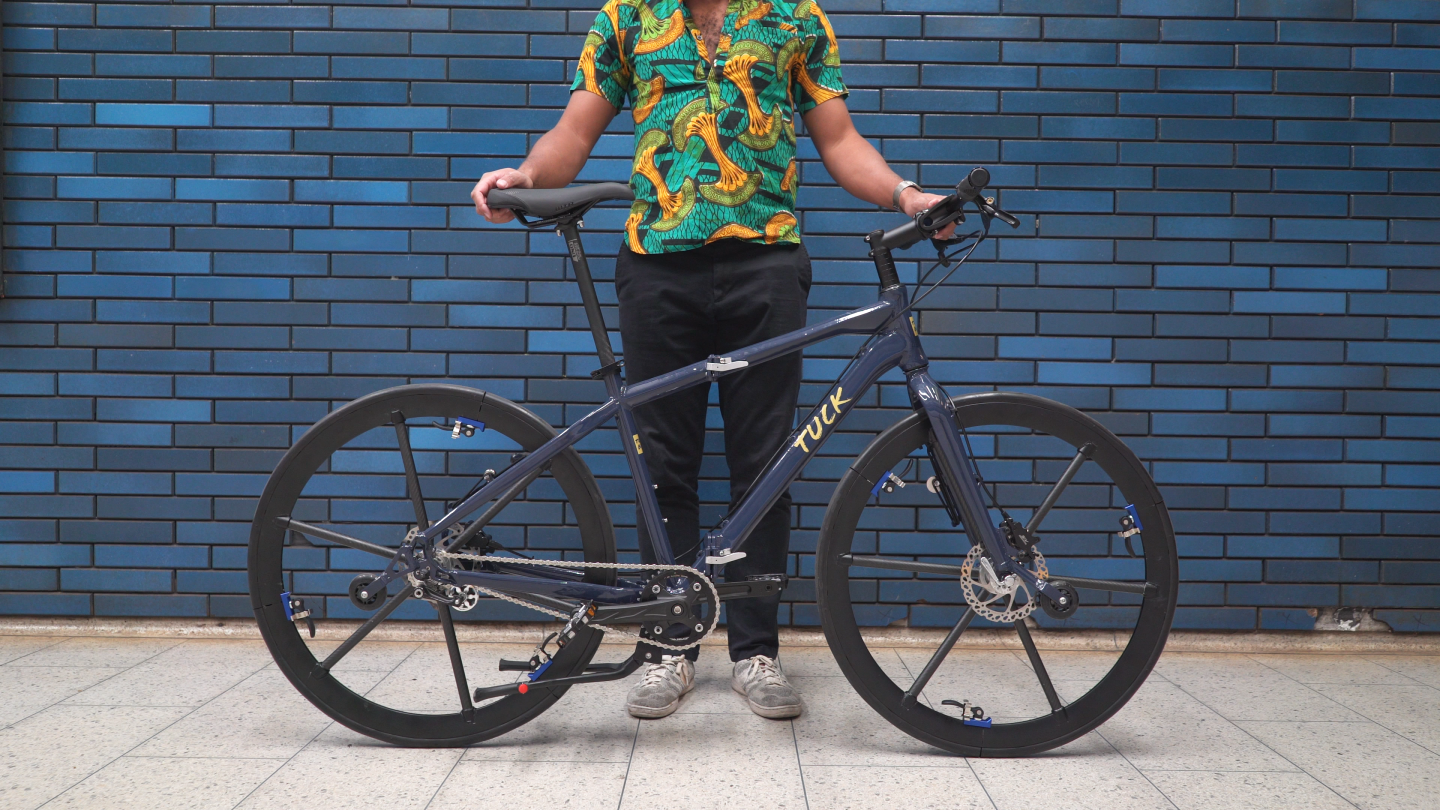 The Tuck Bike's 28-inch wheels feature carbon fiber tubes instead of spokes, and they're said to meet the ISO 4210-7:2014 international standard for reliability