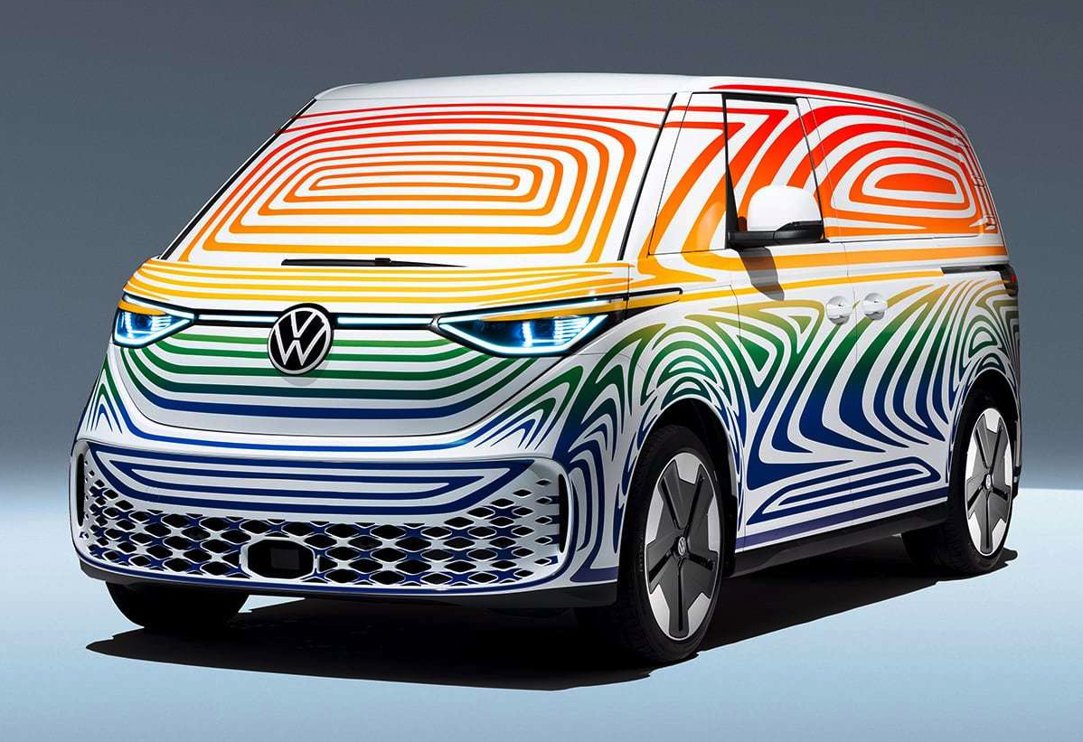 Volkswagen revealed this latest photo of a camouflaged ID. Buzz, announcing that the e-van is ready for series production
