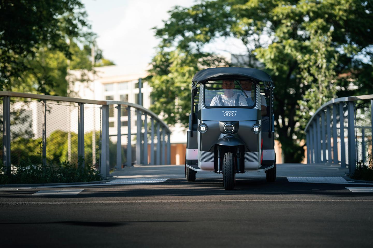 The e-rickshaws are a low-power short-distance application well-suited to the used e-tron batteries
