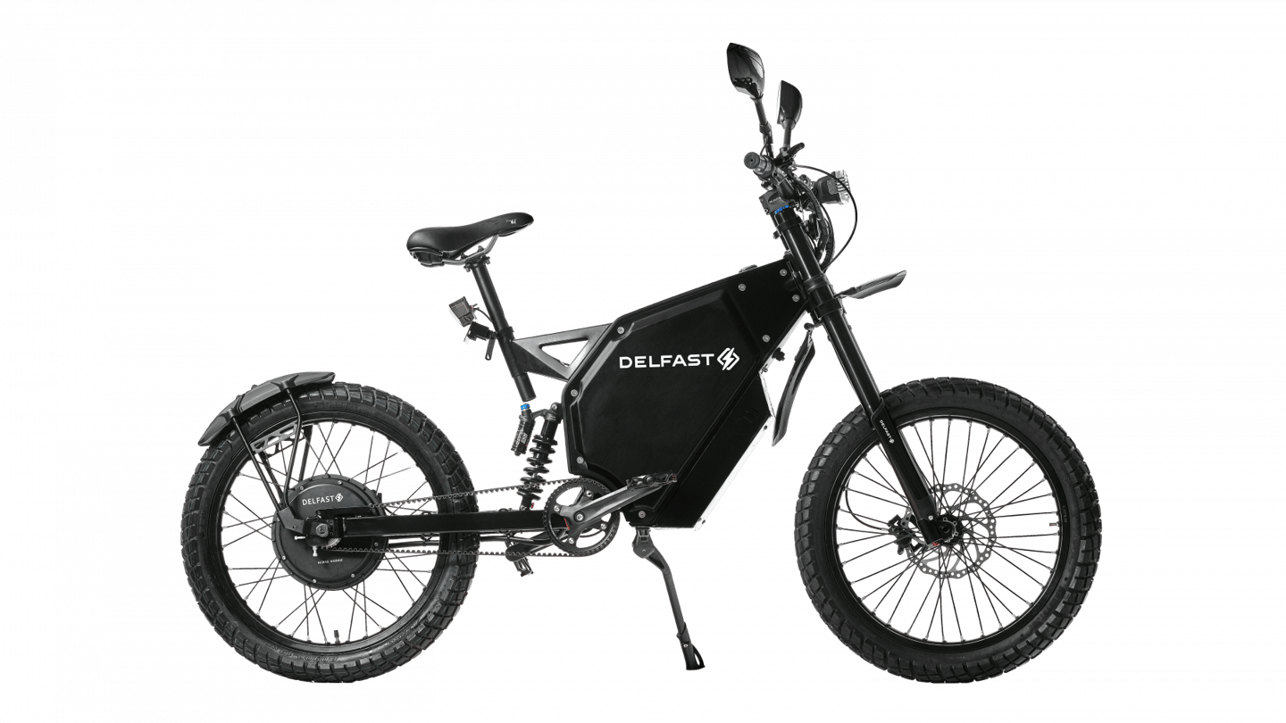 The Top 3.0i has a Class 2 ride mode that limits the motor at 750 W for up to 20 mph, plus an Unlimited mode that unlocks the QS 203 V3 hub motor for up to 5,000 W of peak power and an off-road top speed of 50 mph