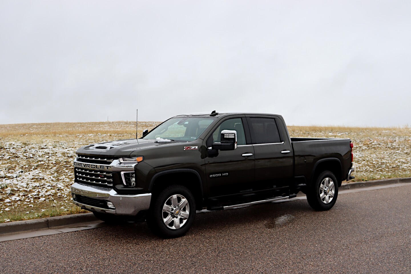 Capable of towing up to 18,500 lb, this heavy-duty truck from Chevrolet also drives smoothly