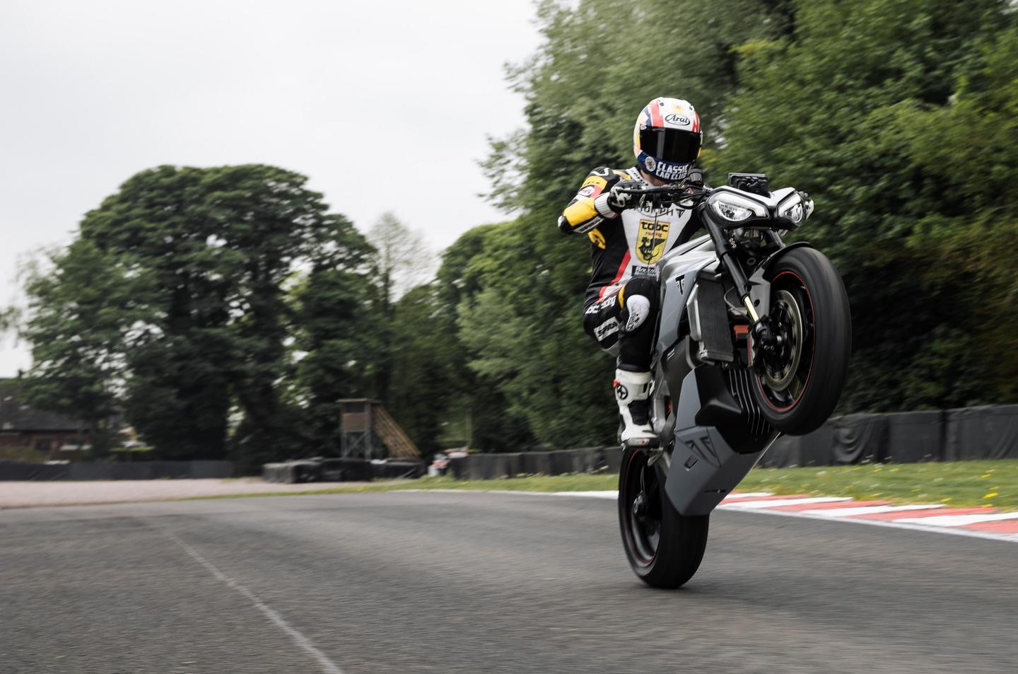 Triumph suggests that its TE-1 electric prototype handles as well as its triple-cylinder sports bikes