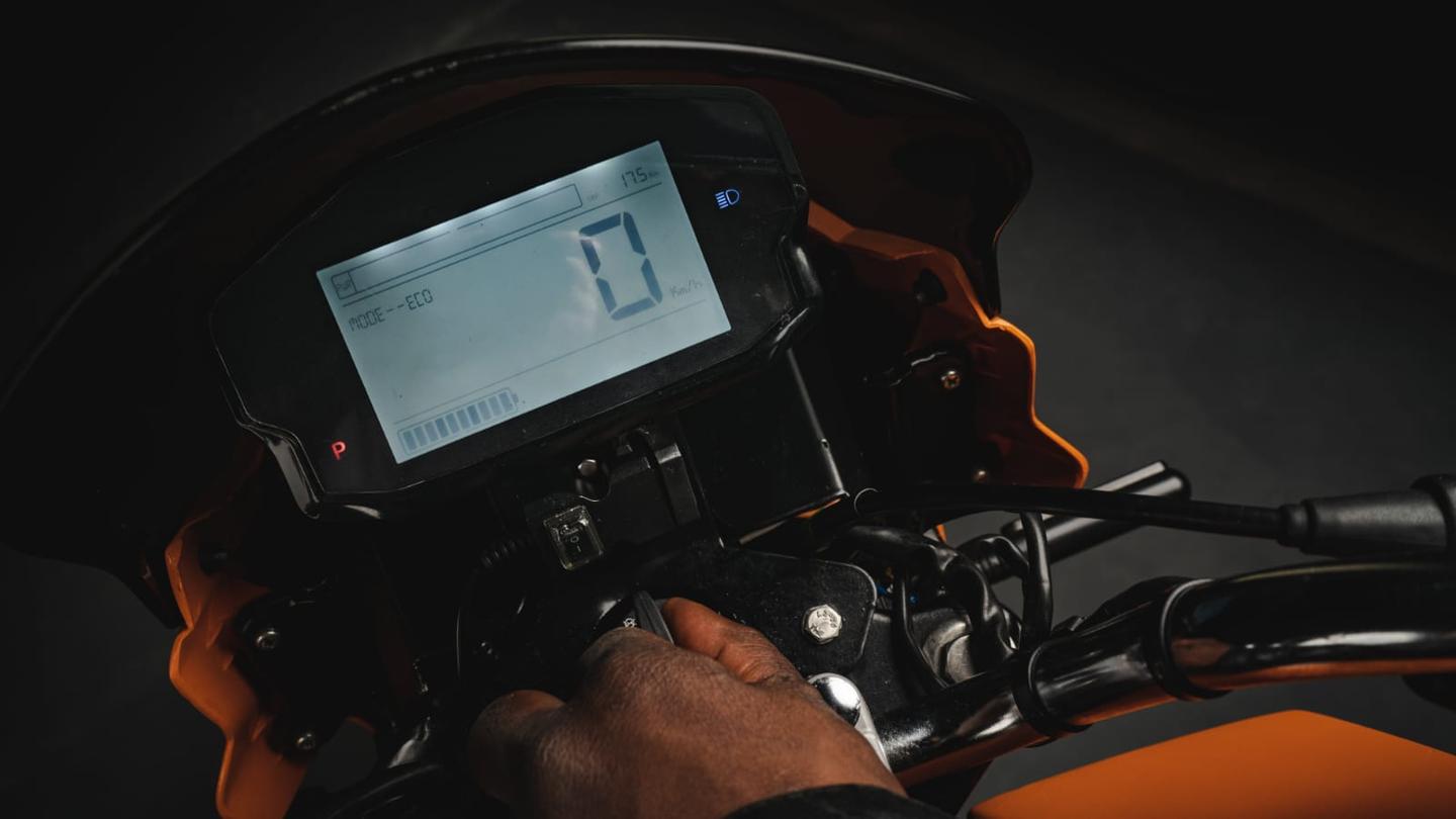 Simple LCD dash