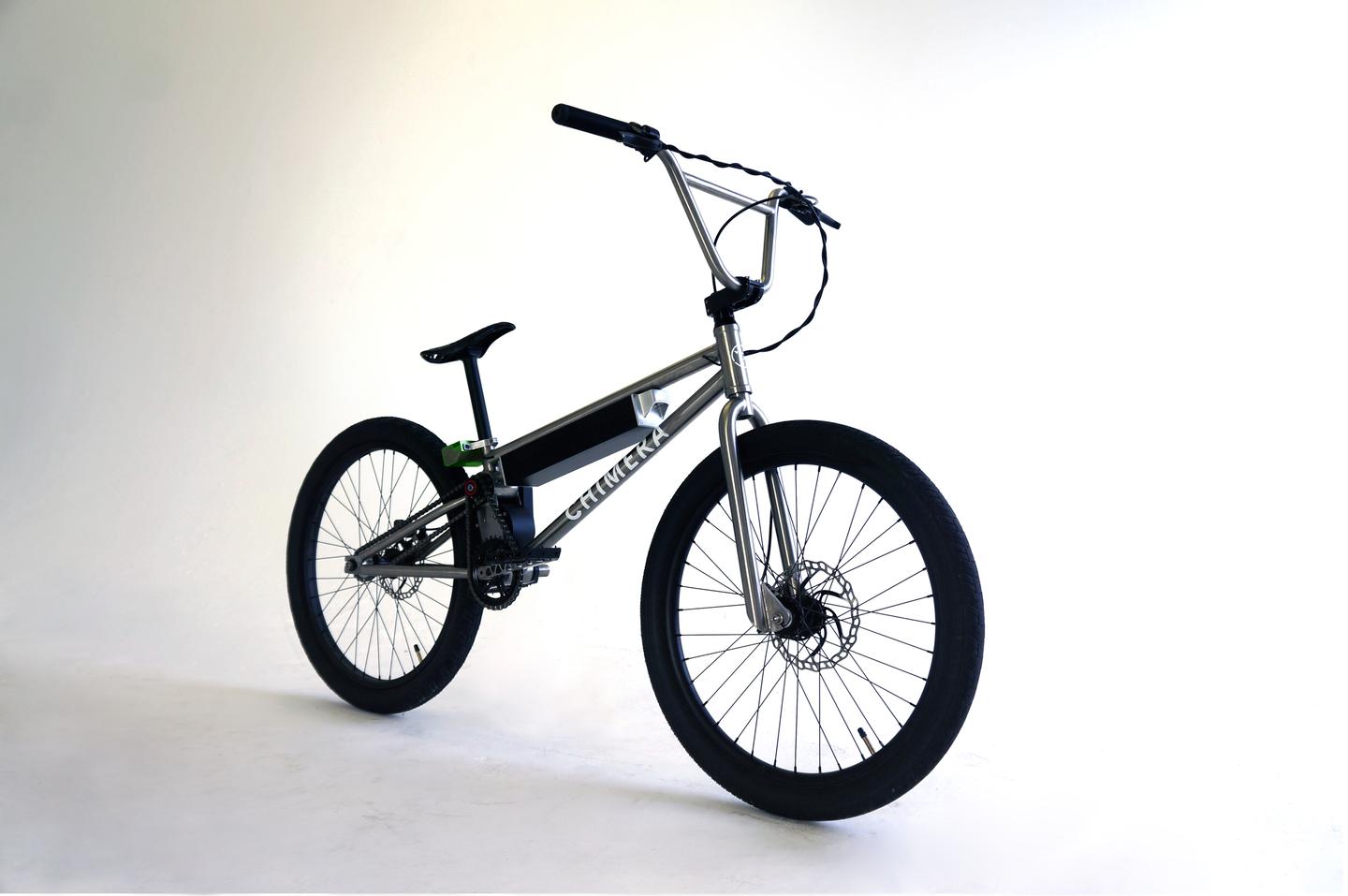 The Chimera BMX comes with a 52-V/8.4-Ah battery enclosed in aluminum housing that's mounted to the top tube of the titanium frame