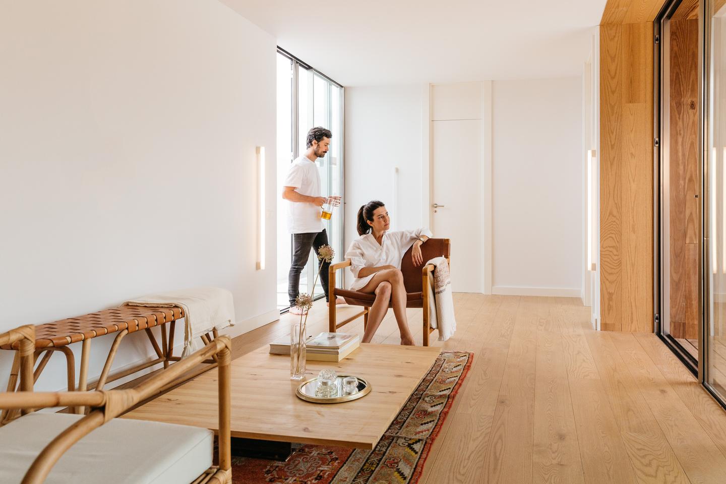 The Tini 2M measures 10-m (32 ft) long, has a width of 6 m (almost 20 ft) and a total floorspace of 60 sq m (645 sq ft)