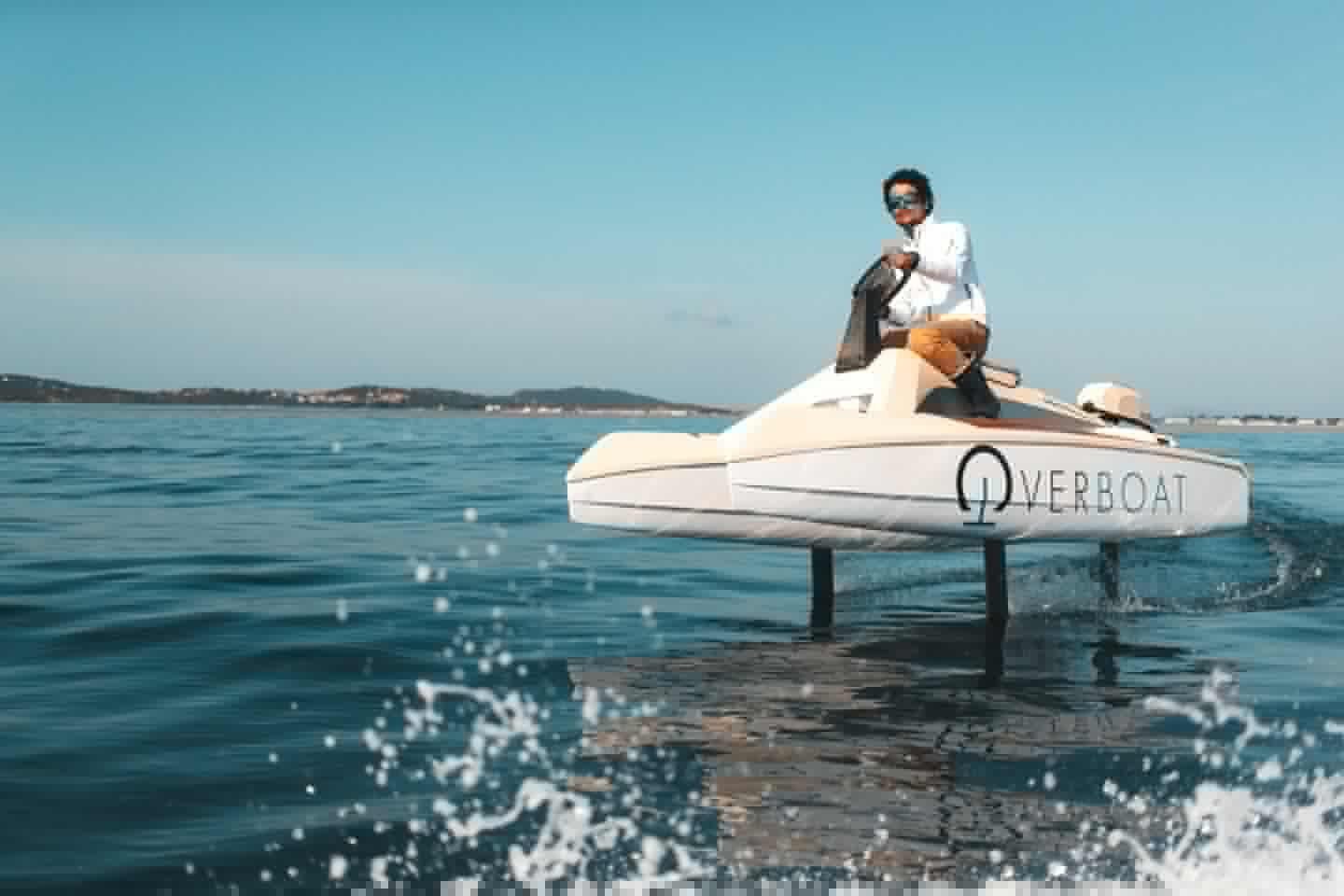 Overboat 150F riders can choose between going all out at 20 knots or cruising around for two hours per charge
