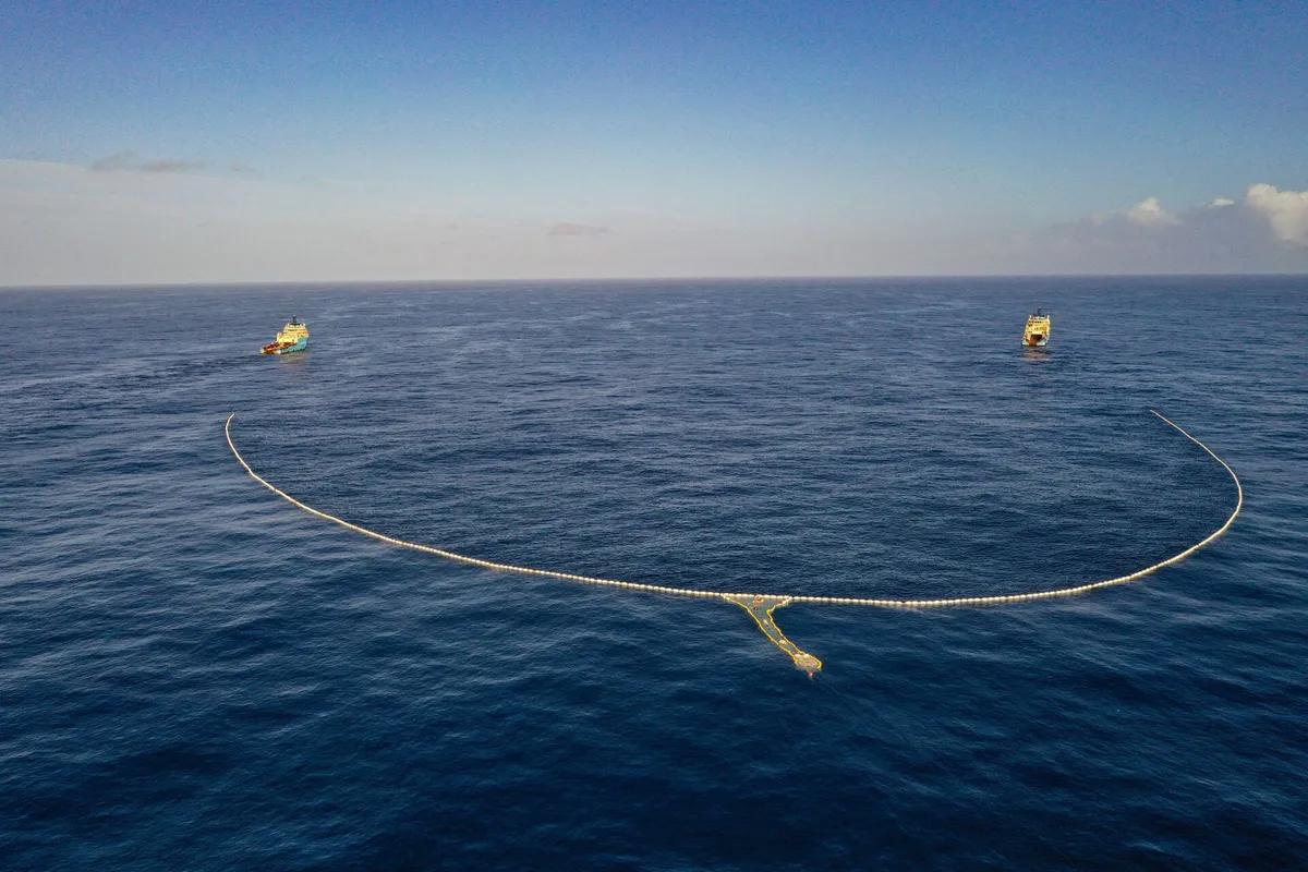 The Ocean Cleanup project's System 002 garbage-gathering system