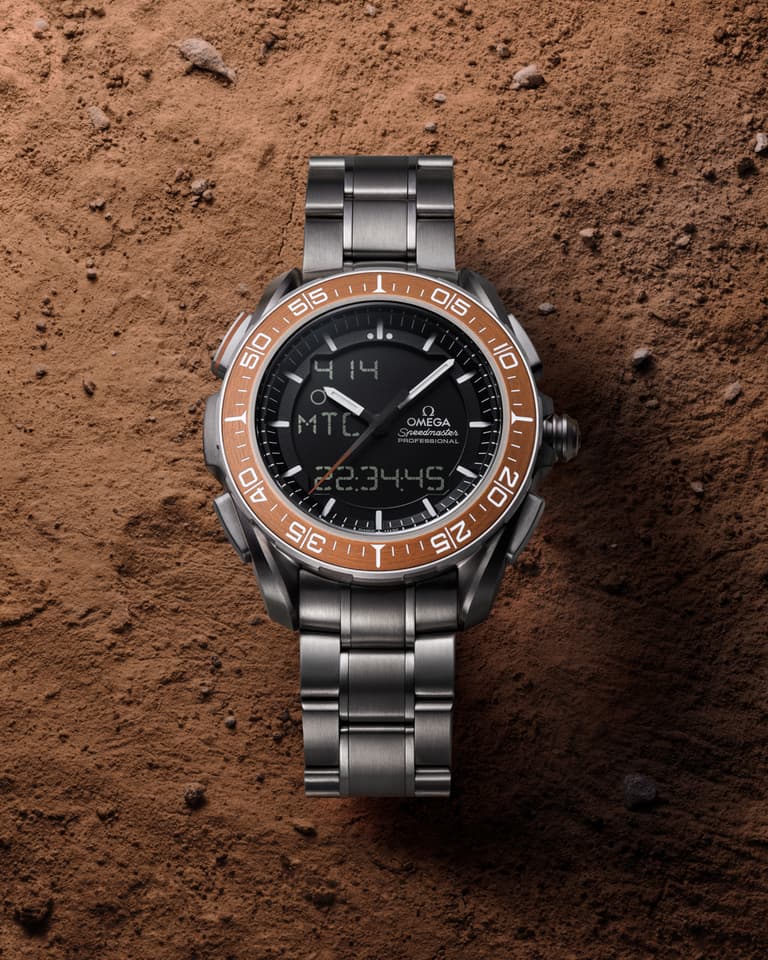 The Marstimer has a livery reminiscent of the surface of Mars