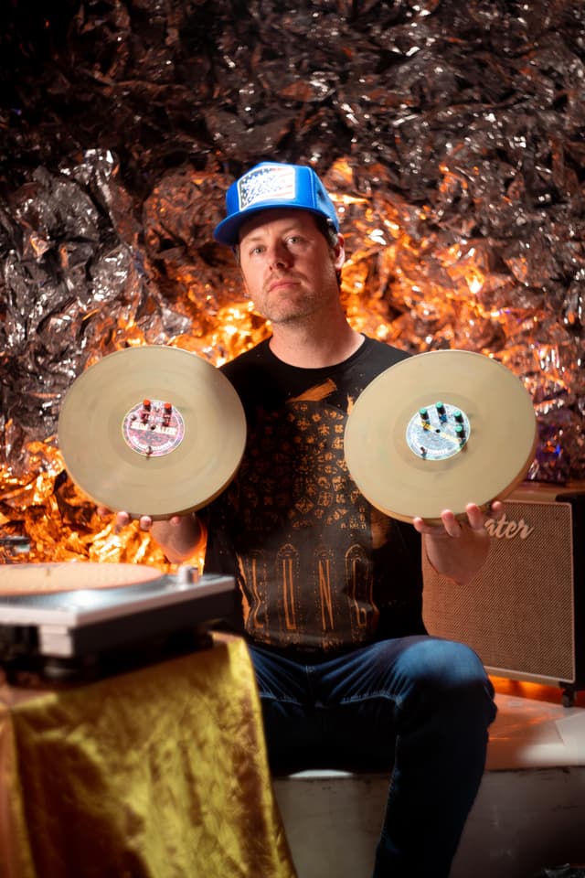 The special edition Skin Walker album comes as two records, each home to a different effects circuit