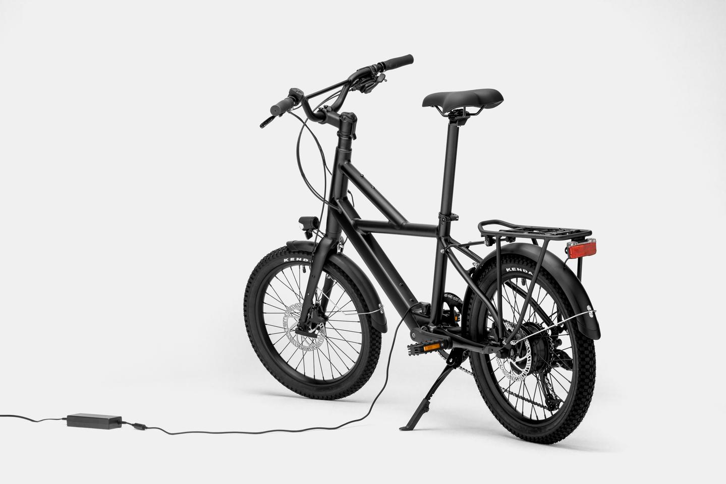 The frame-integrated battery is reported good for up to 47 miles of assisted riding per charge