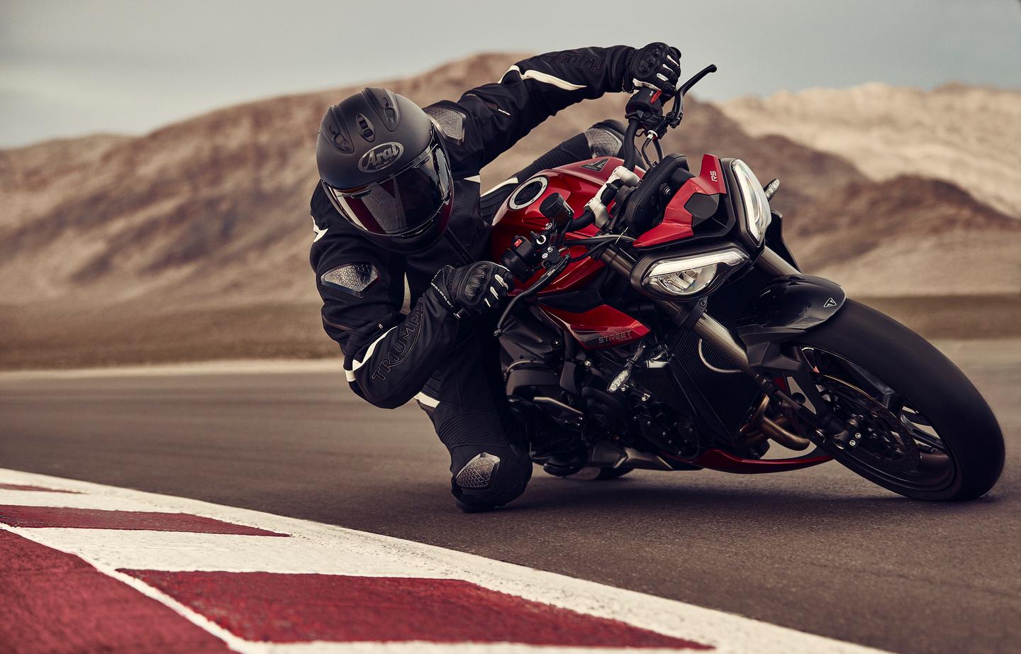 The 2023 Triumph Street Triple 765 RS is the sportier of the two standard models, feeling equally at home both on the road and the race track
