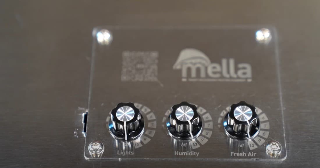 Control dials on the Mella