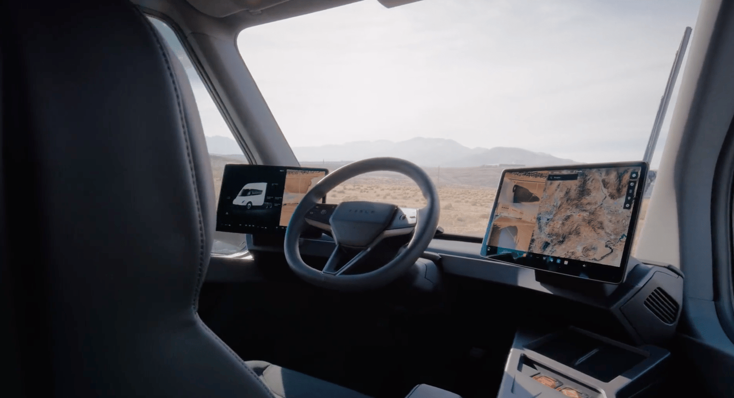 A look inside the Tesla Semi cabin