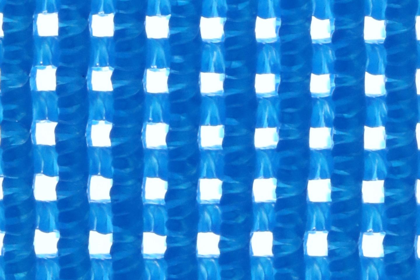 A lattice made of interwoven springy multi-material filaments