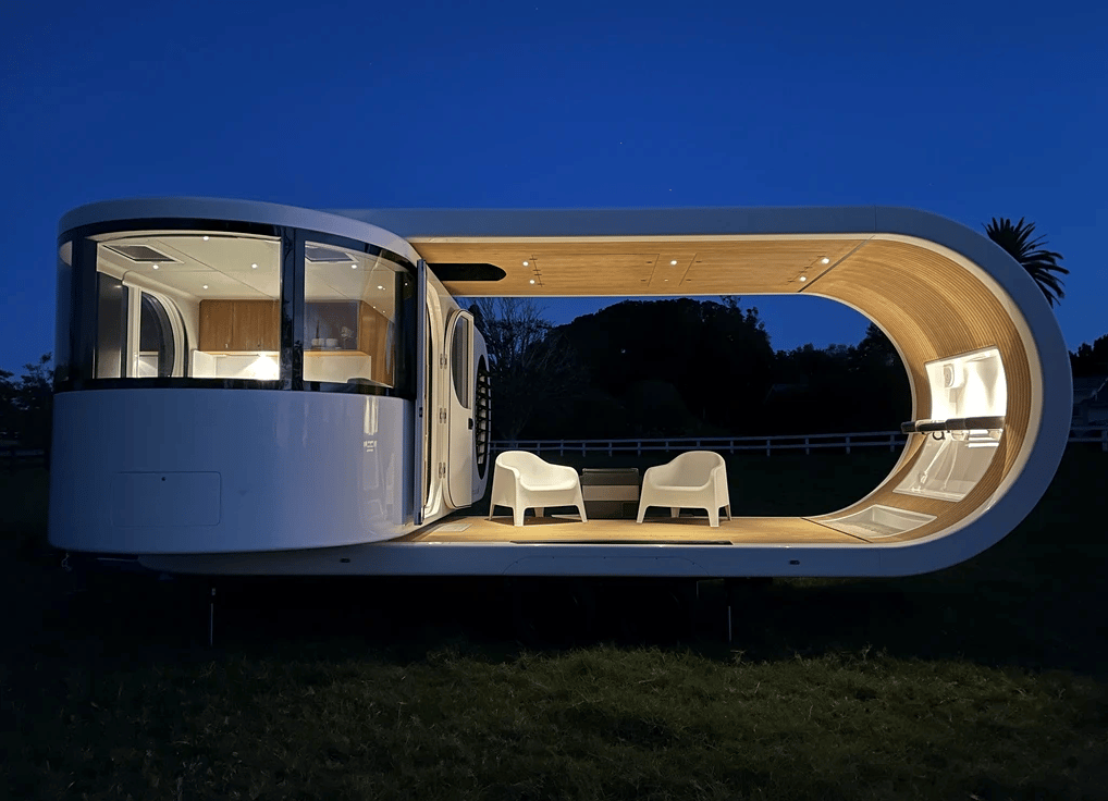 Romotow T8 expanding glamping trailer