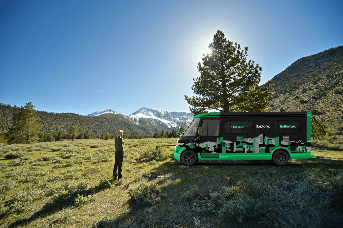 RollAway guests can get out and explore e-van life to the fullest or stick around San Francisco and take advantage of a full-service vacation