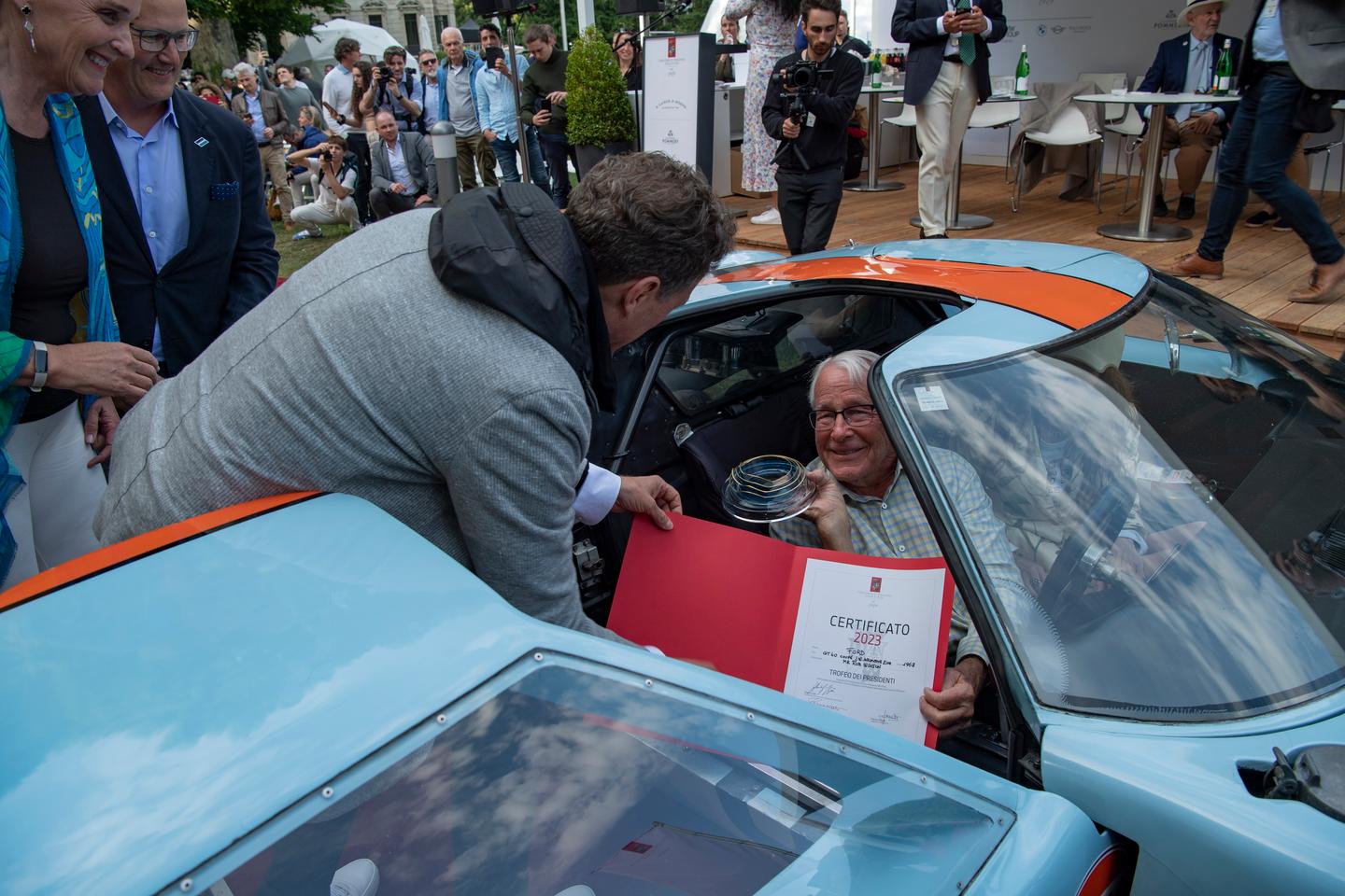 Rob Walton picks up the Trofeo dei Presidenti