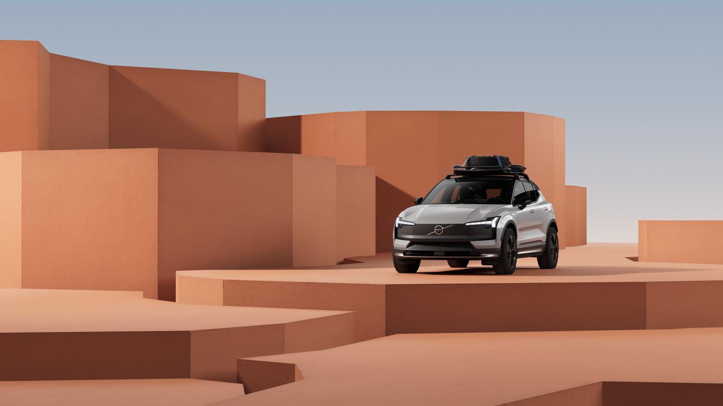 Volvo EX30 Cross Country rendering