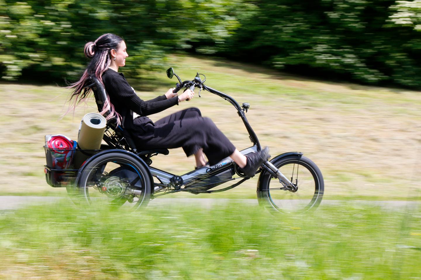 A fun ride for young and old, the Delta tx features a basket between the rear wheels rated for up to 25 kg of cargo
