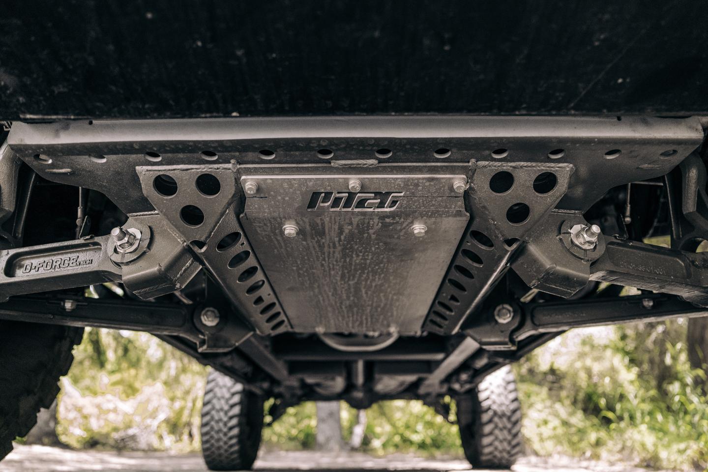The underbody rides high thanks to a portal axle lift and comes with plenty of skid protection