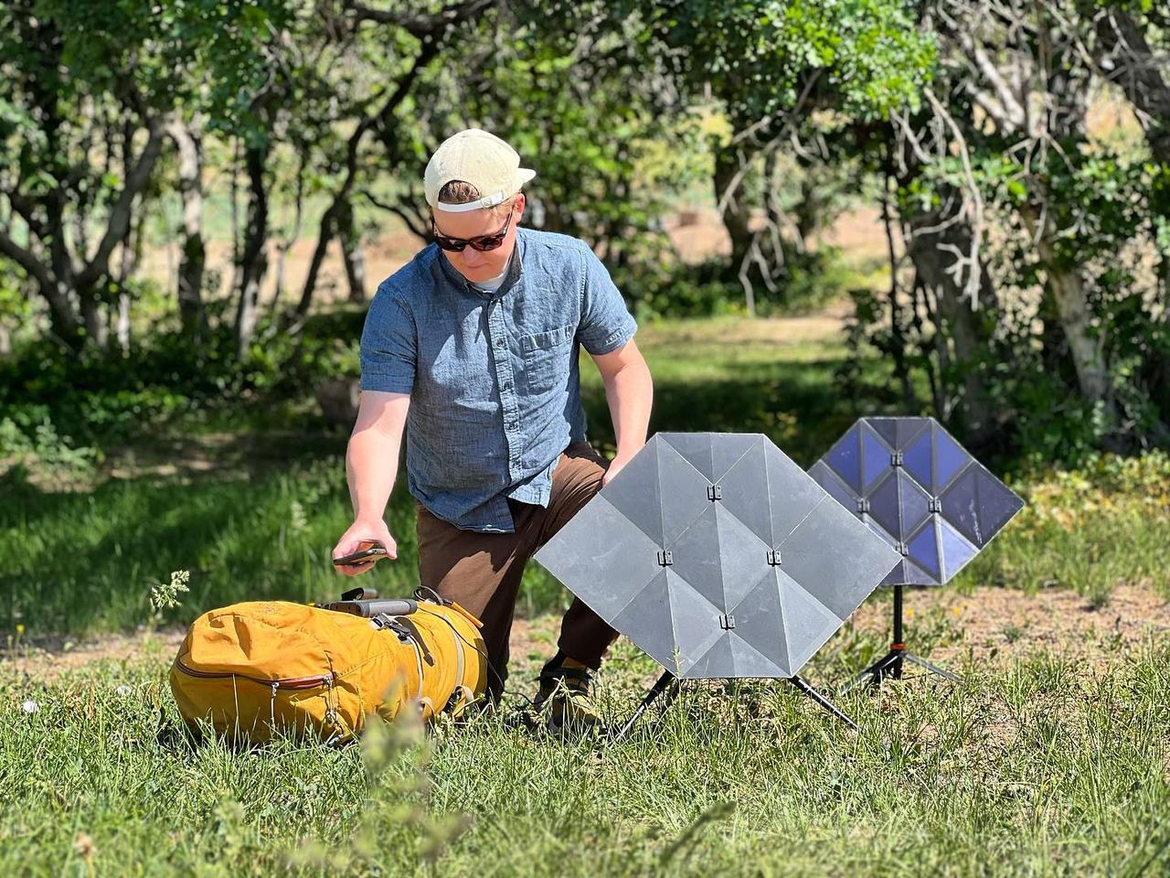 Users can connect multiple Sego panels together for added charging capacity