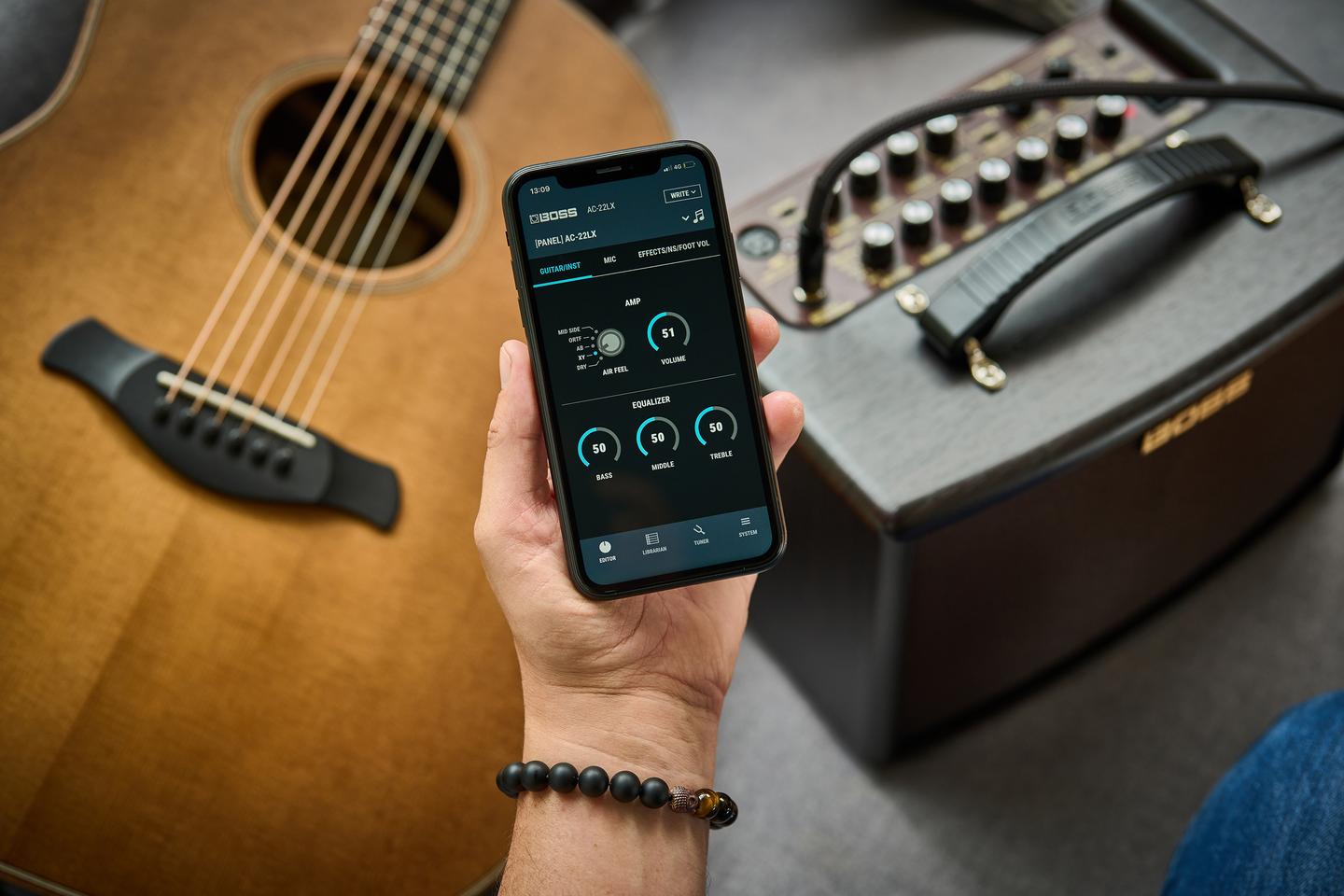 Players can tweak tones, adjust parameters, customize percussion and more via the AC-22LX Editor mobile/computer app